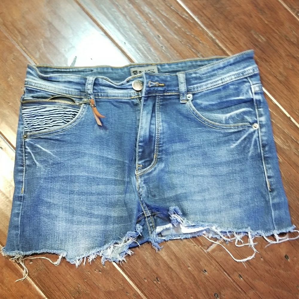 Denim shorts - Picture 1 of 7